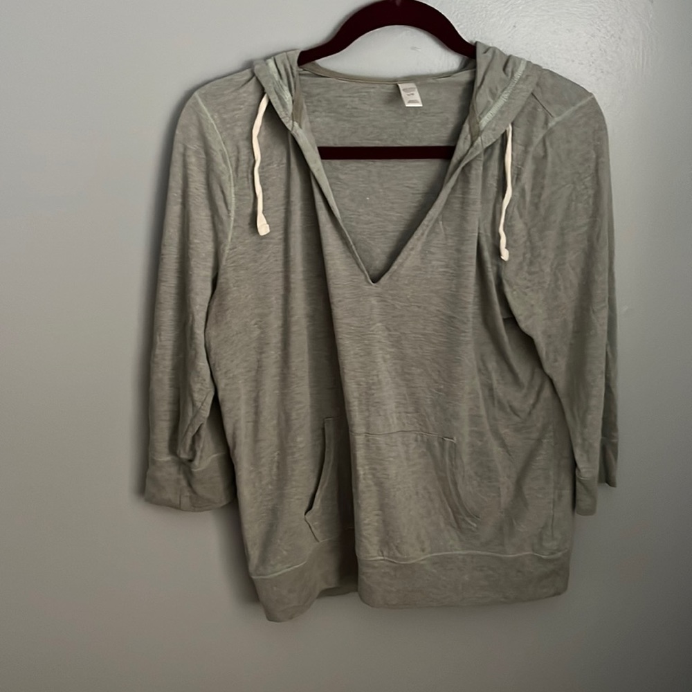 V neck sweater